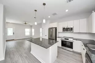 7711 Longmire Rd, Conroe, TX 77304 - Photo 3