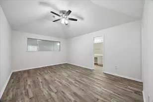 3210 Fox Run Dr, Alvin, TX 77511 - Photo 13