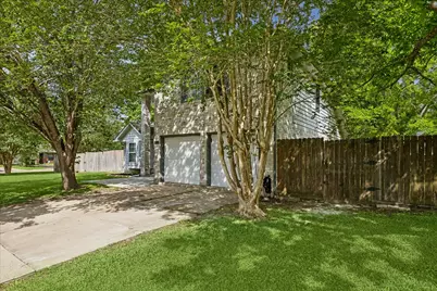 3210 Fox Run Drive, Alvin, TX 77511 - Photo 3