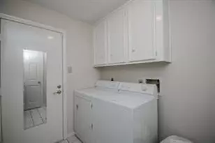 3319 Water Locust Dr, Sugar Land, TX 77479 - Photo 9