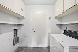 7103 Pella Dr, Houston, TX 77036 - Photo 21