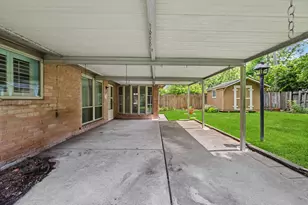 7103 Pella Dr, Houston, TX 77036 - Photo 23