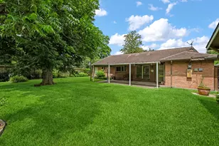 7103 Pella Dr, Houston, TX 77036 - Photo 25
