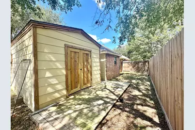 607 Shadowlake Circle, Sealy, TX 77474 - Photo 19