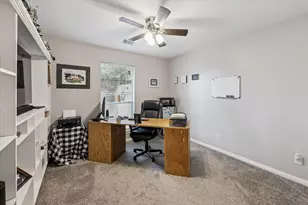 607 Shadowlake Cir, Sealy, TX 77474 - Photo 3