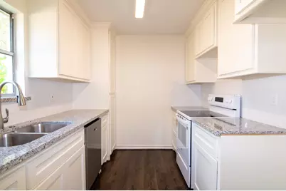 13087 Crystal Trail Drive, Conroe, TX 77306 - Photo 19