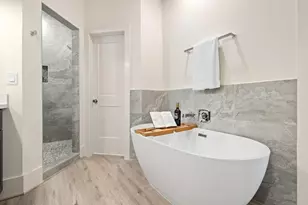 1042 Homer St, Houston, TX 77091 - Photo 37