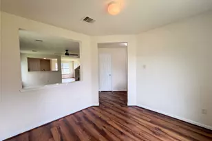 2627 Skyview Trace Ct, Houston, TX 77047 - Photo 3