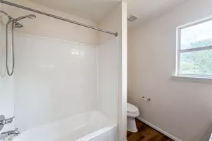 2627 Skyview Trace Ct, Houston, TX 77047 - Photo 13