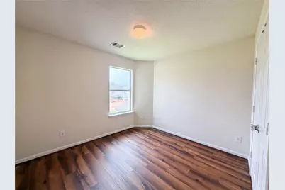 2627 Skyview Trace Court, Houston, TX 77047 - Photo 9