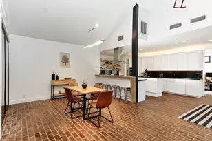 10 W Shady Ln, Houston, TX 77063 - Photo 23