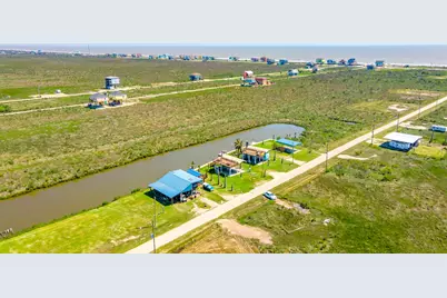 1144 Blacks Slip, Gilchrist, TX 77617 - Photo 11