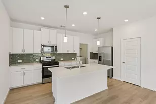 29107 Samuel Gdns Ct, Waller, TX 77484 - Photo 11
