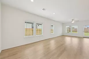 29107 Samuel Gdns Ct, Waller, TX 77484 - Photo 3