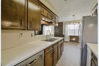 13915 Roundstone Lane, Houston, TX 77015 - Photo 15