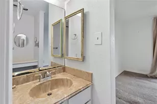 6111 Beverly Hill St, Houston, TX 77057 - Photo 19