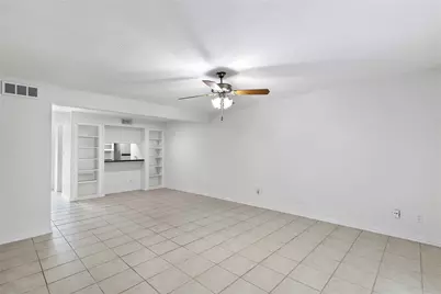 6111 Beverly Hill Street #39, Houston, TX 77057 - Photo 5