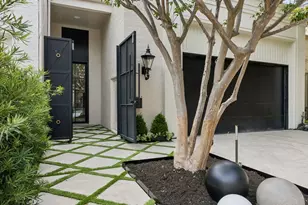 10 S Briar Hollow Ln, Houston, TX 77027 - Photo 3