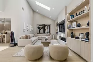 10 S Briar Hollow Ln, Houston, TX 77027 - Photo 9
