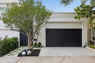 10 S Briar Hollow Ln, Houston, TX 77027 - Photo 1