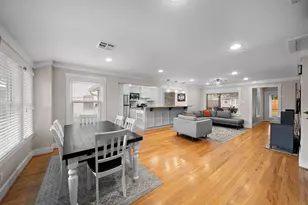 954 W 41st St, Houston, TX 77018 - Photo 7