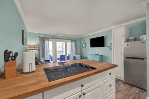 6300 Seawall Blvd Blvd, Galveston, TX 77551 - Photo 17
