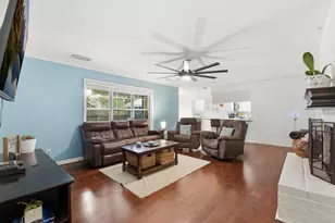 25506 Many Oak Dr, Spring, TX 77380 - Photo 9