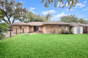 4537 Kingfisher, Houston, TX 77035 - Photo 5