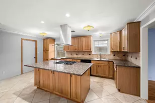 4537 Kingfisher, Houston, TX 77035 - Photo 11