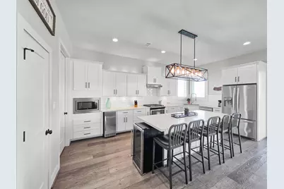 402 Seagrass, Gilchrist, TX 77617 - Photo 17