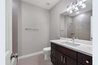 5201 Kenilwood Dr #B, Houston, TX 77033 - Photo 19