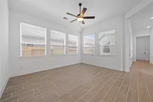 11914 N Pavillion Dr, Baytown, TX 77523 - Photo 25