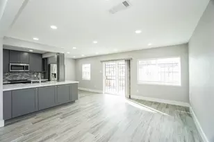 14571 Misty Meadow Ln, Houston, TX 77079 - Photo 9