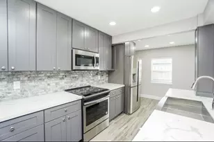 14571 Misty Meadow Ln, Houston, TX 77079 - Photo 7