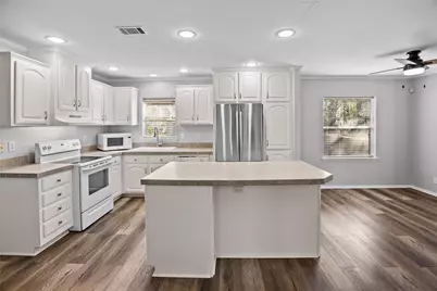 461 Bluebonnet, Livingston, TX 77351 - Photo 11