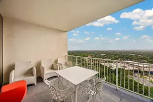121 N Post Oak Ln, Houston, TX 77024 - Photo 27