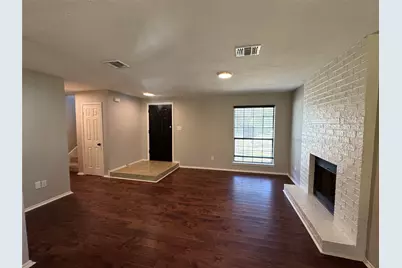 102 Summer Crest Circle, The Woodlands, TX 77381 - Photo 5