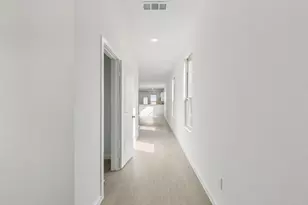 1838 Glacier Gorge Trl, Dayton, TX 77535 - Photo 3