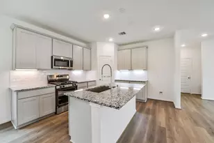4210 Helmside Ln, Houston, TX 77053 - Photo 9