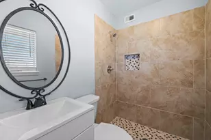 24 Kingfish Ln, Freeport, TX 77541 - Photo 25