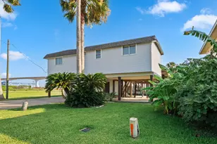 24 Kingfish Ln, Freeport, TX 77541 - Photo 3