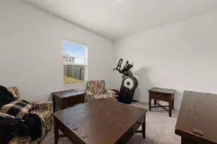 718 Amesbury Rd, Conroe, TX 77316 - Photo 17