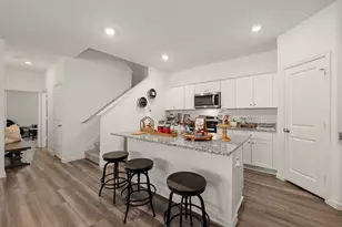 718 Amesbury Rd, Conroe, TX 77316 - Photo 11