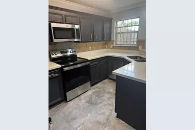 4640 Knoxville Street #A, Houston, TX 77051 - Photo 17