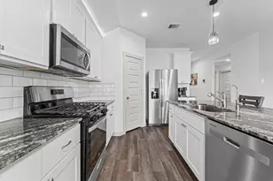 1029 Great Barracuda Ln, Alvin, TX 77511 - Photo 9