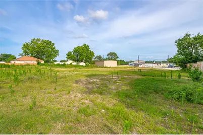 1203 S Main Street, Baytown, TX 77520 - Photo 17