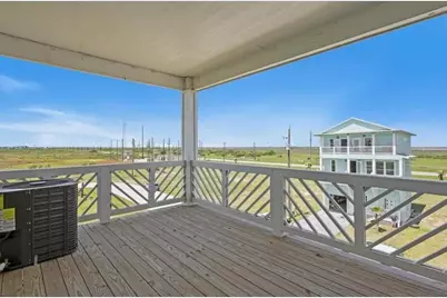 520 Annabelle Drive, Gilchrist, TX 77617 - Photo 27