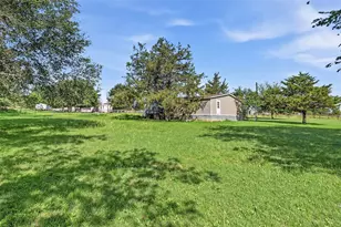 1027 Private Rd 4041, Dime Box, TX 77853 - Photo 17