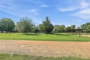 1027 Private Rd 4041, Dime Box, TX 77853 - Photo 19