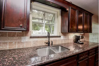 426 Longview Drive, Sugar Land, TX 77478 - Photo 23